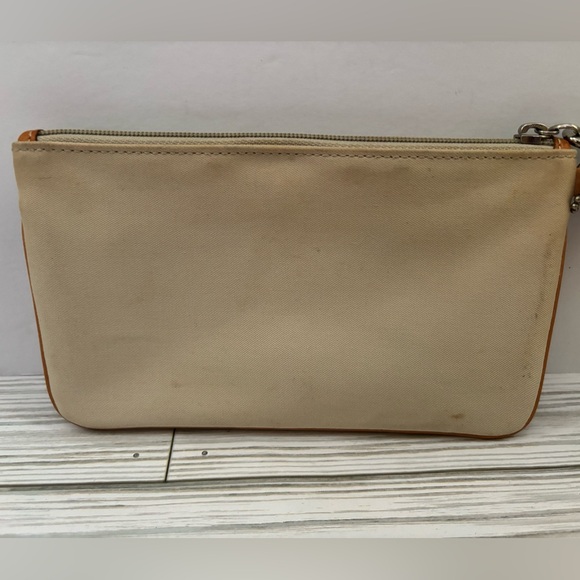 Coach wristlet - Picture 2 of 9